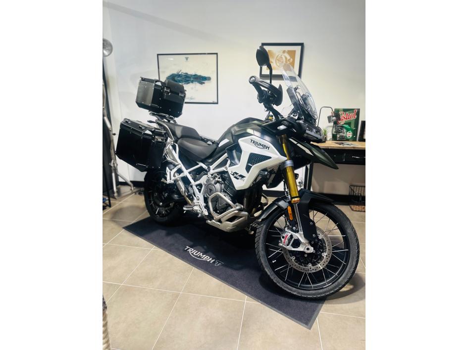 TRIUMPH TIGER 1200 RALLY PRO