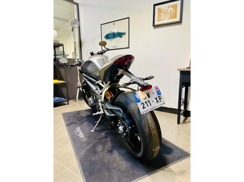 TRIUMPH SPEED TRIPLE 1200 RS