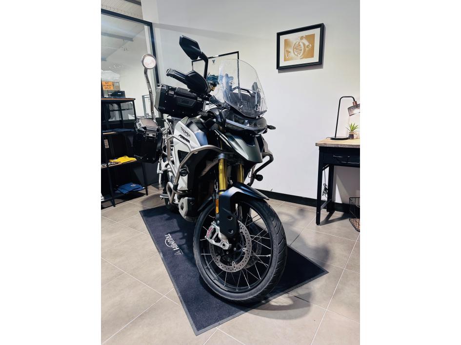 TRIUMPH TIGER 1200 RALLY EXPLORER