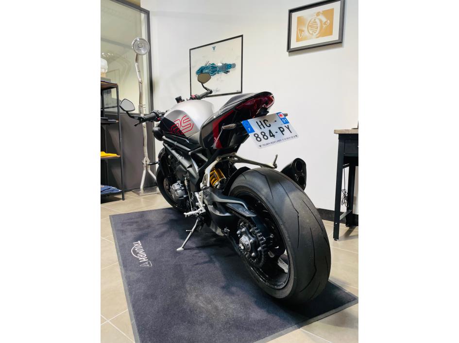 TRIUMPH SPEED TRIPLE 1200 RS