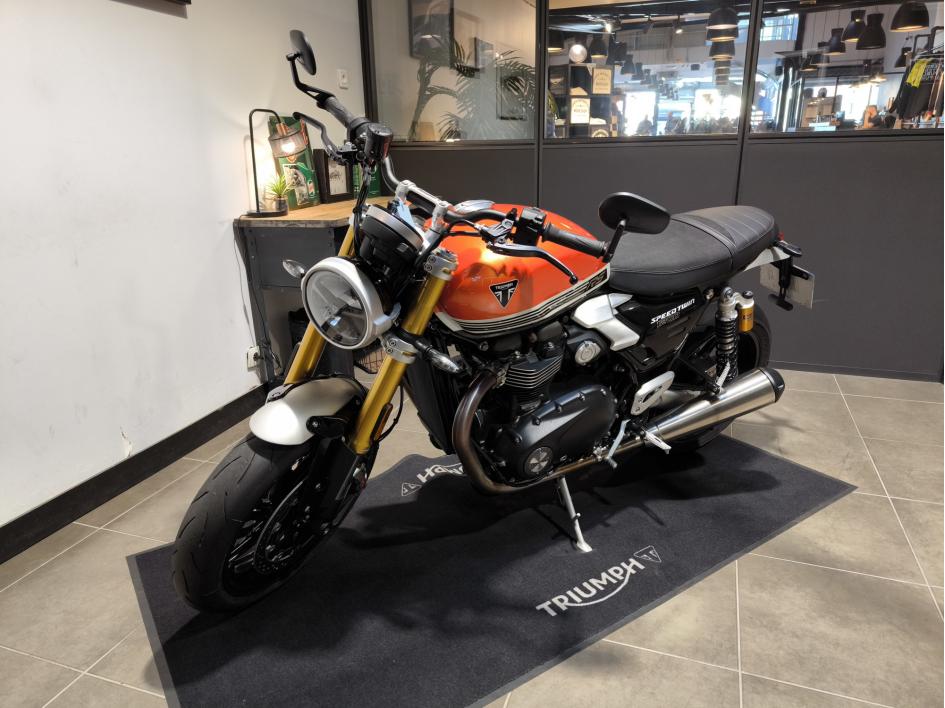 TRIUMPH SPEED TWIN 1200 RS